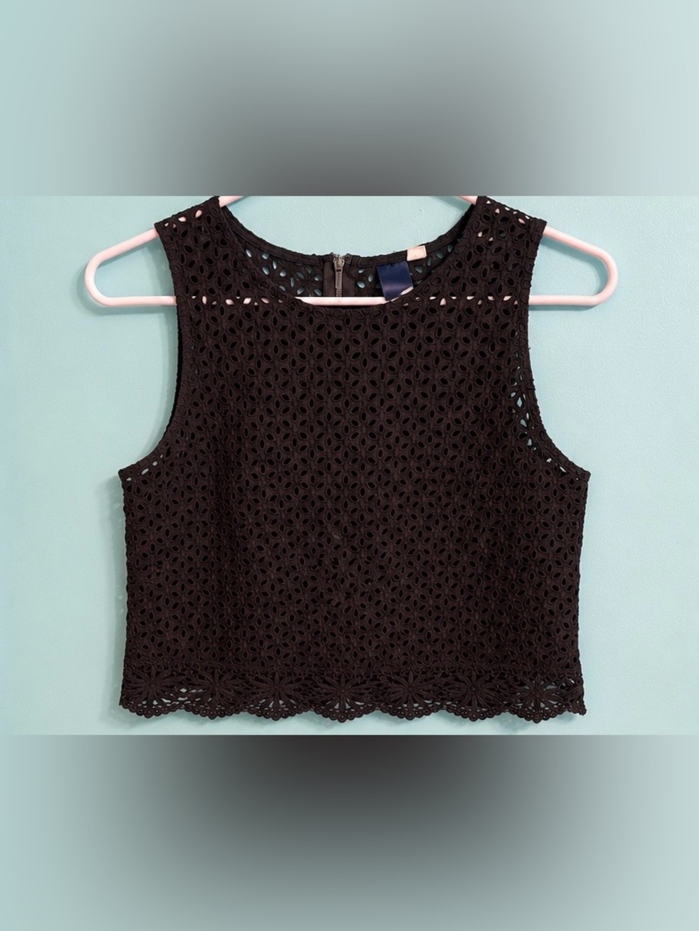 Black Sleeveless Crochet Lace Crop Top